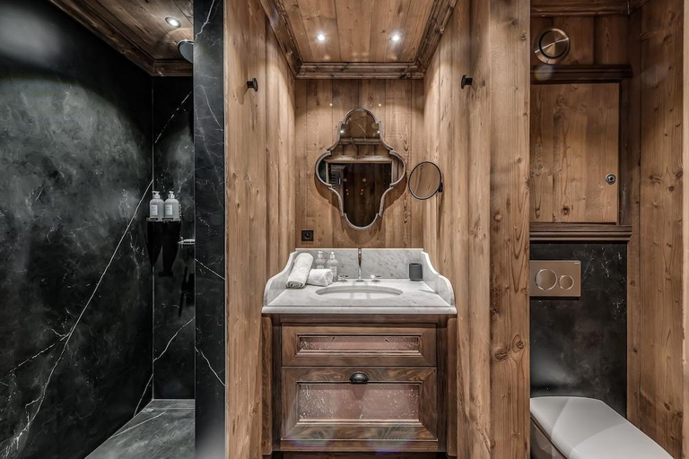 Bathroom 4, Le Val D'ISERE, Savoie
