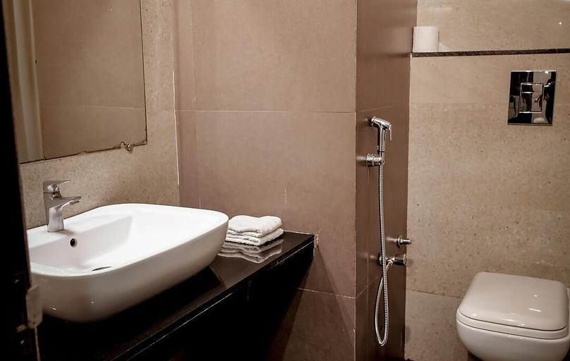 Bathroom 3, HOTEL HIGHWAY KING BEHROR, Alwar