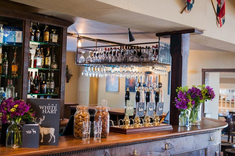 Food & Drinks 3, The White Hart, Overton, Hampshire