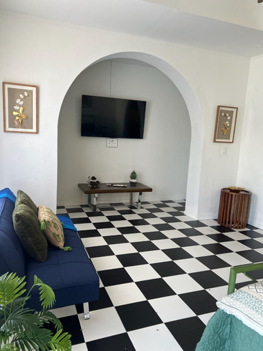 Others 4, 310Guest-House La Vida