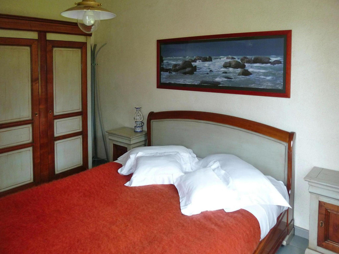 Bedroom 2, Holiday Home in Piriac near Sandy Beach, Loire-Atlantique