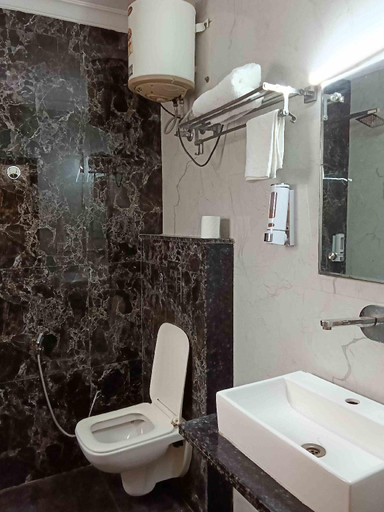 Bathroom, The Ambrosia Yashobhoomi , Delhi