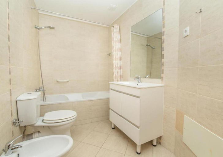 Bathroom 4, Praia da Rocha Apartments, Portimão