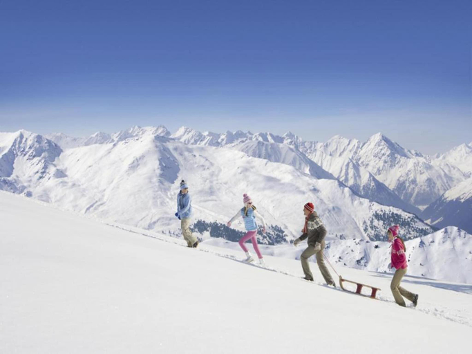 Others 5, Mountain Chalet w Terrace, Haute-Savoie