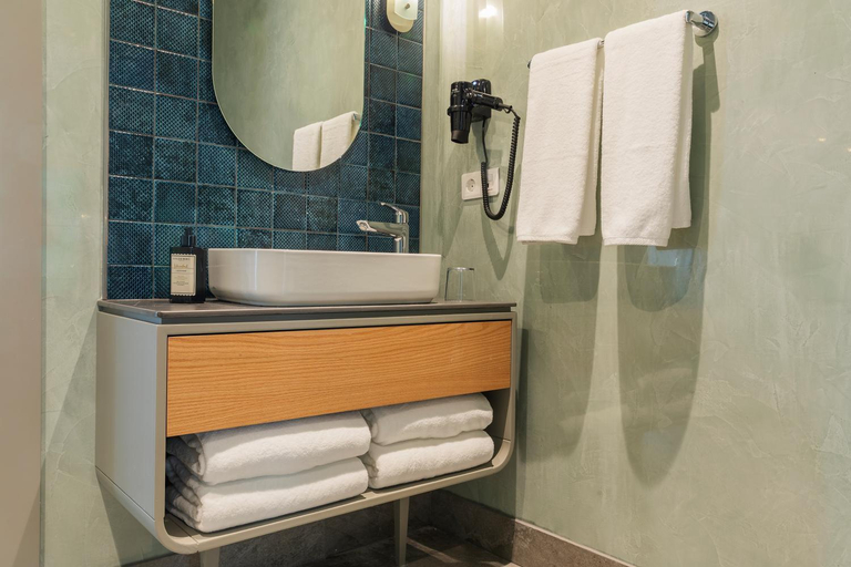 Bathroom 5, Meroddi Beyoğlu Residence, Beyoğlu