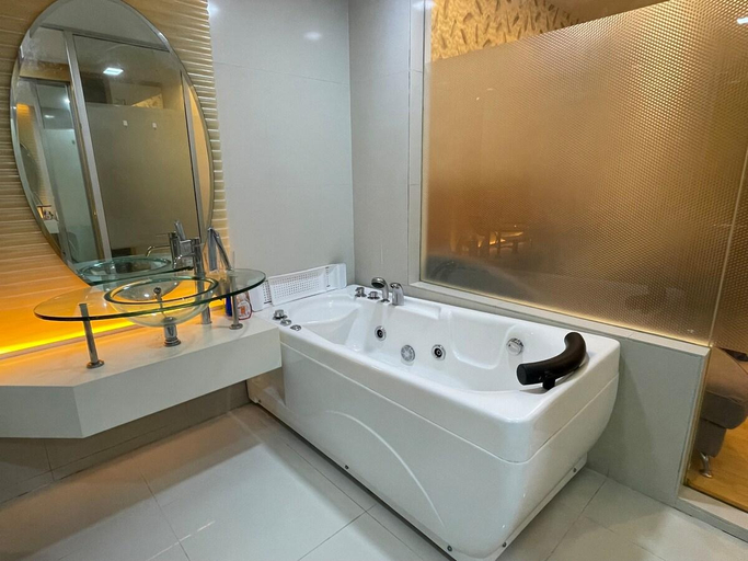 Bathroom 4, Cozy Home with Private Jacuzzi @ KL City 806, Kuala Lumpur