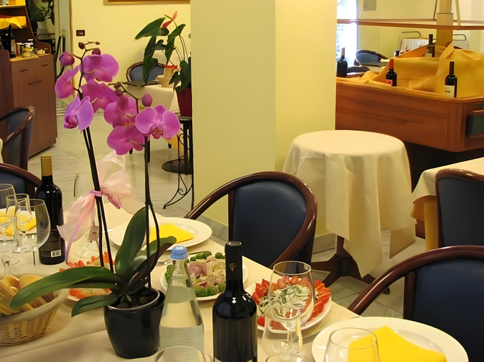 Food & Drinks 4, Hotel Ristorante Cervo Malpensa, Varese