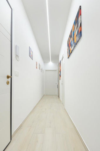 Others 5, Suite del Corso Sicilia, Catania