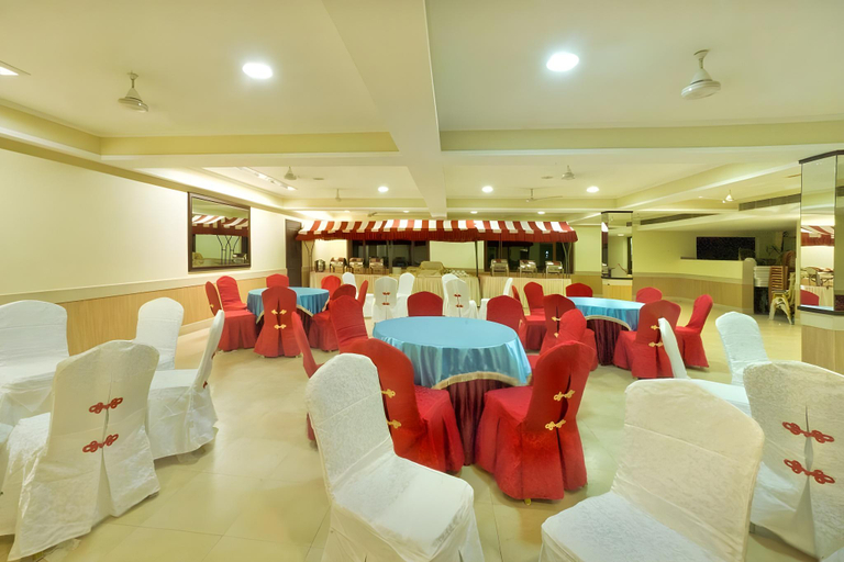 Food & Drinks 5, Hotel Bhasuri Inn near Sacred Guruvayur Sri Krishna Temple, Thrissur