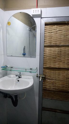 Bathroom, mekong floating market Nam Giang homestay, Cai Lậy