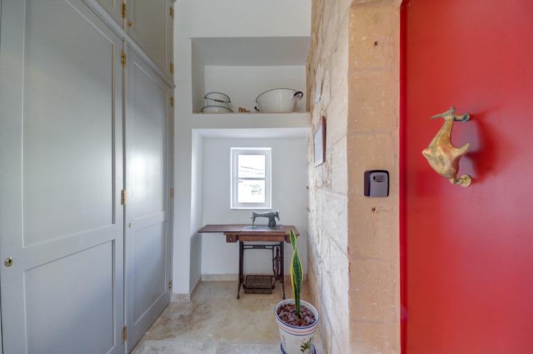3, Medieval Maltese Gem 800-Year-Old House near Mdina, Rabat