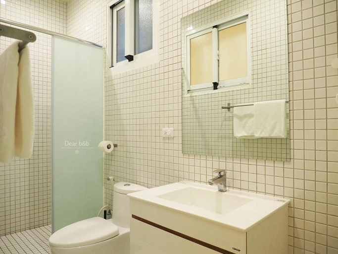 Bathroom 3, Daybreak, Taitung