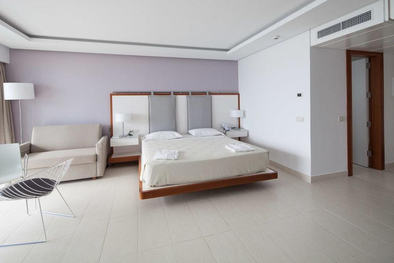 Bedroom 3, Alimounda Mare Hotel, South Aegean