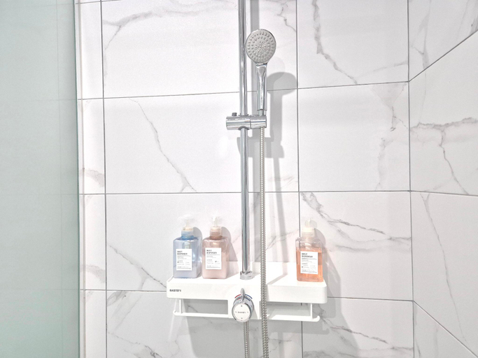 Bathroom 4, Liverpool and spa, Jeju