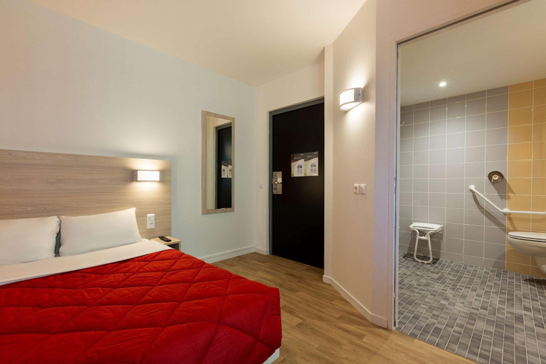 Bedroom 4, Premiere Classe Nantes Ouest - Saint Herblain, Loire-Atlantique
