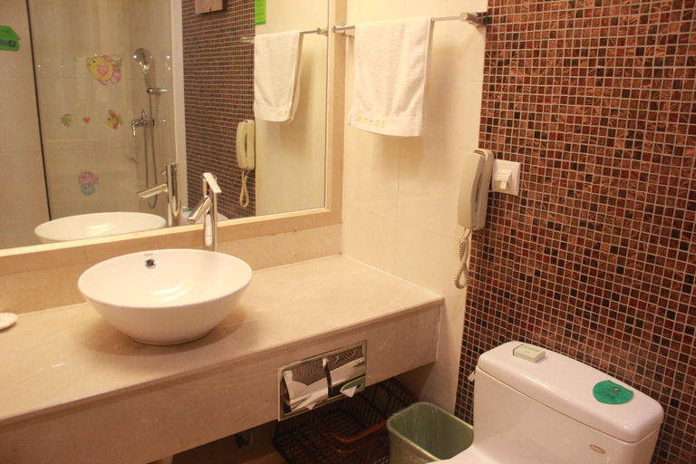 Bathroom 4, Gulf Hotel, Yantai