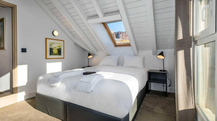 Bedroom 1, Hotel PopAlp Cafe, Isère