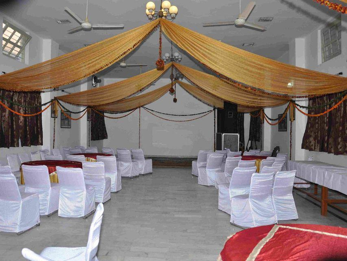 Business Facilities, Lakshmi Guest House, Dehradun