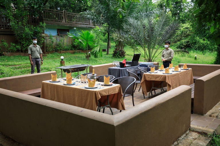 Food & Drinks 4, Mayura Hill Resort, Saen Monourom