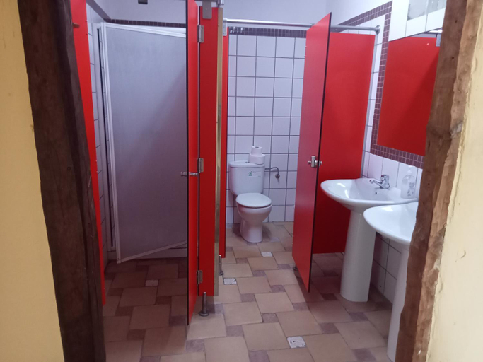 Bathroom 2, Albergue de peregrinos Casa Nostra, Burgos