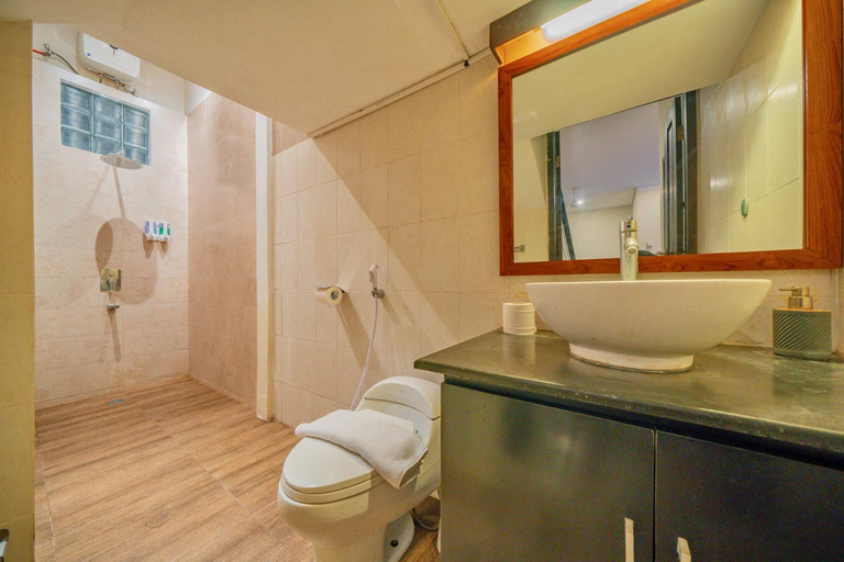 Bathroom, Villa Cahaya Berlian, Badung