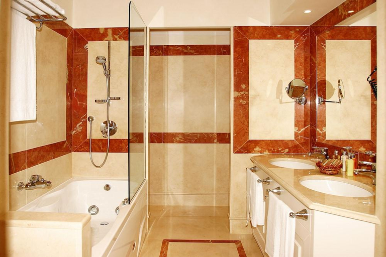 Bathroom 3, Cenobio Dei Dogi, Genova