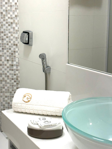 Bathroom 3, Hotel Cavalinho Branco - Aptos 241 e 317, Águas de Lindóia