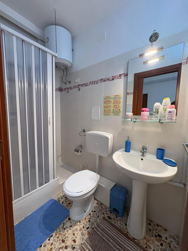Bathroom 5, B&B Intrabartolo, Trapani