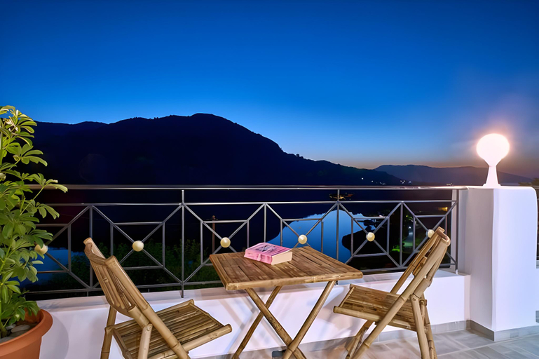 Others 3, Stunning Lake Kournas Retreat★ 2 New Private Pool!, Crete