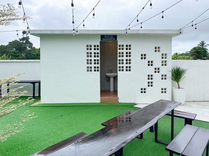 Others 4, Smilang Chalet, Marang