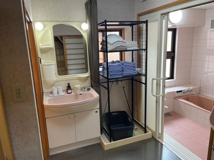 Bathroom, Takayama Stay Sakaki, Takayama