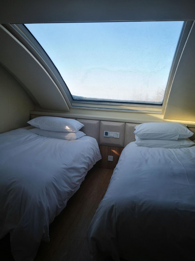 Bedroom 3, Dragon Palace Hotel (Wanlong Ski Resort), Zhangjiakou