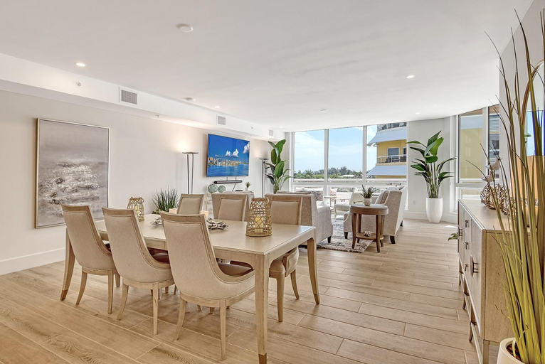 Food & Drinks, Ten35 Seaside Rentals, Sarasota