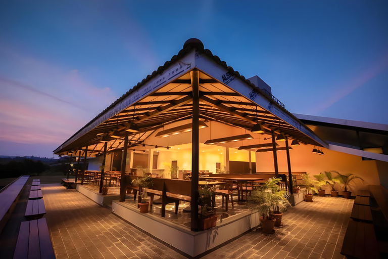 Others 5, Riverside County Resort, Kolhapur