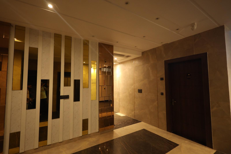 Public Area, RADHA BIHARI NIKUNJ INN & RESTAURANT, Mathura