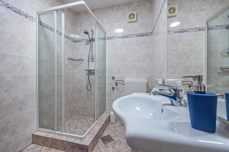 Bathroom 3, Apartment Lacic , Crikvenica