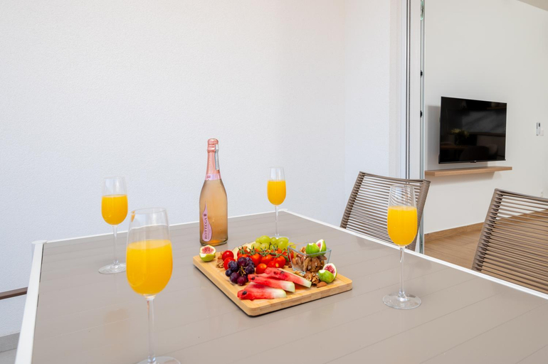 Food & Drinks 4, Apartment SarAna Trogir, Trogir