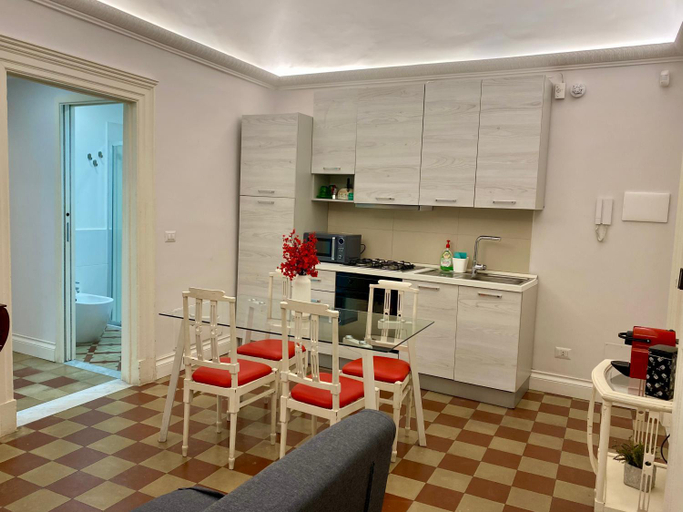 Others 2, Casa do Re - apartments, Catania