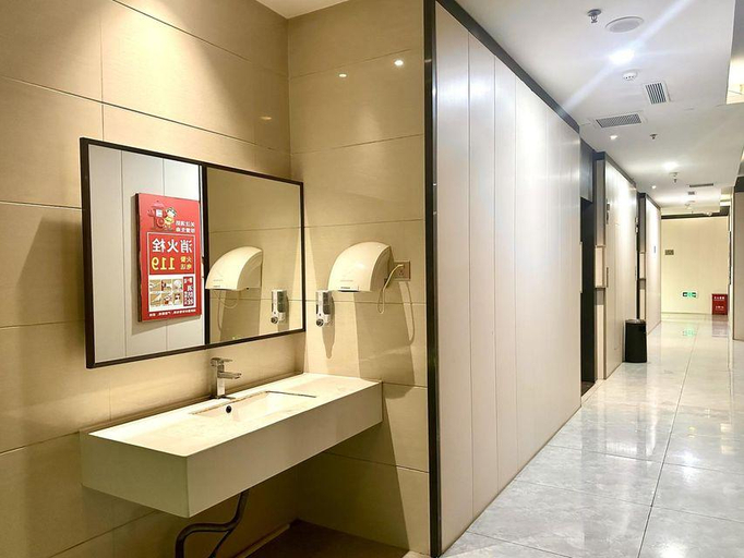 Bathroom, Starway Hotel (Luoyang Peony Square Subway Station), Luoyang