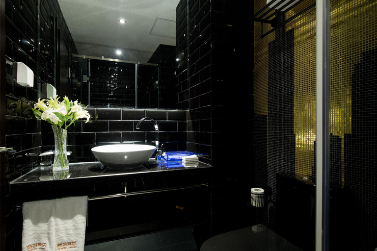 Bathroom 3, Orange Hotel Jiujiang Shili Old Street, Jiujiang