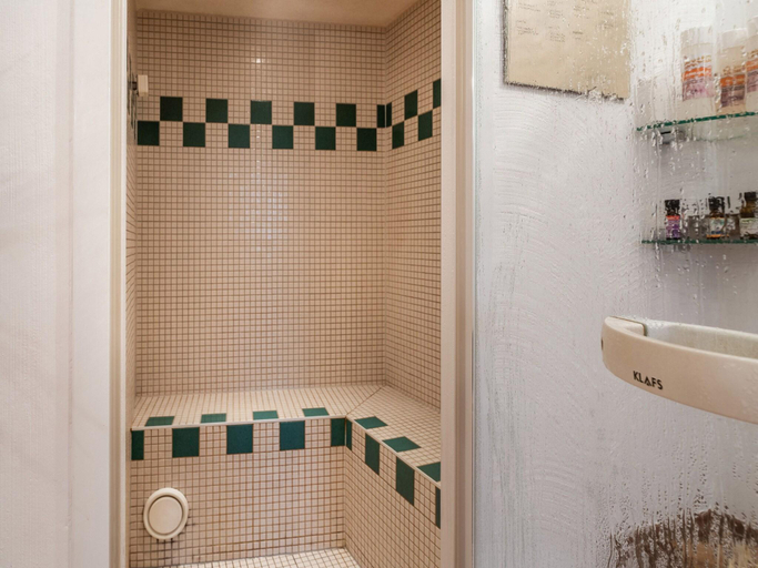 Bathroom, Apartment in Reifferscheid with garden, Euskirchen