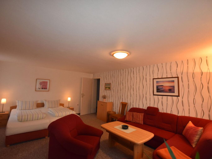 Bedroom 2, Schzne Wohnung in Krzpelin in der Nhhe von Meer, Rostock