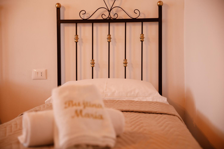 Bedroom 2, Bujtina Maria, Gjirokastrës