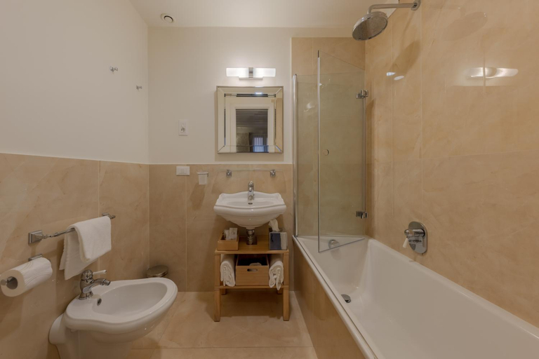 Bathroom 4, Hotel Bartolomeo, Venezia