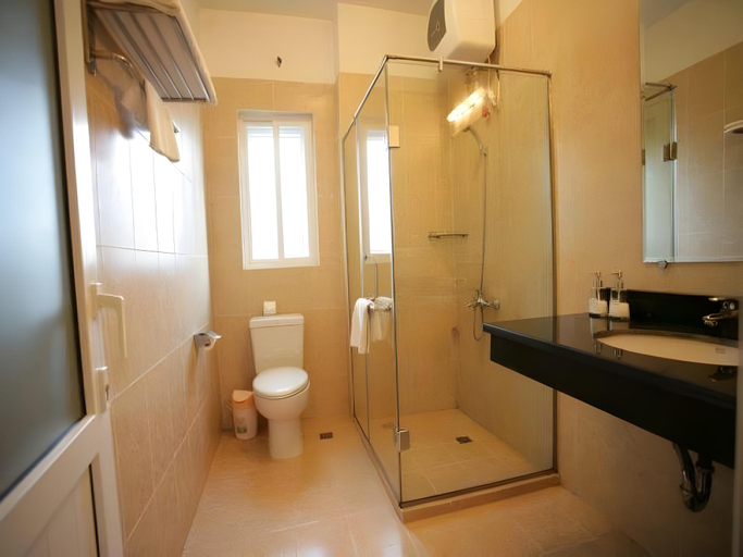 Bathroom 3, V Resort, Kim Bôi
