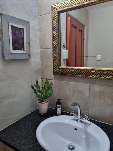 Bathroom 4, Barrydale Karoo Boutique Hotel, Overberg