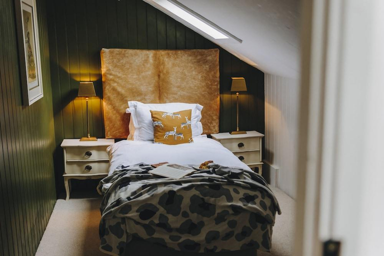 Bedroom 2, The Gin Trap Inn, Cambridgeshire