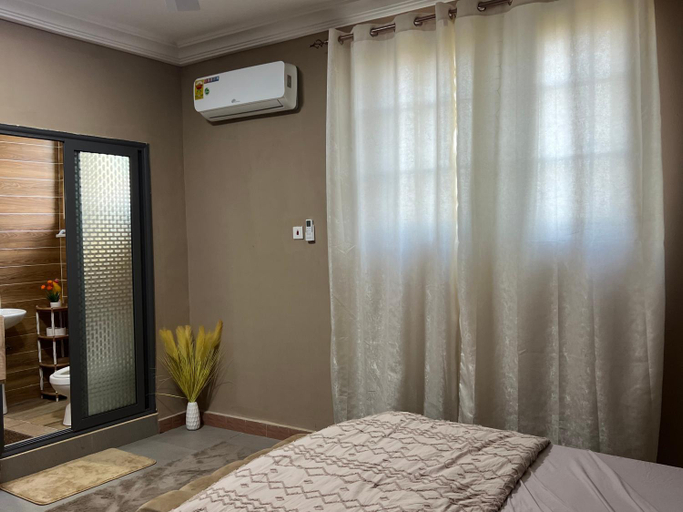 Others 5, Cozy Haven Suite, Accra