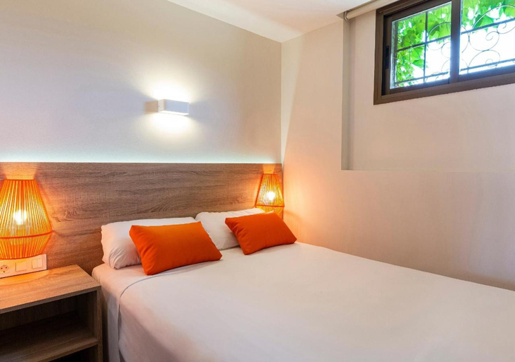 Bedroom 4, Medplaya Aparthotel Sant Eloi, Girona