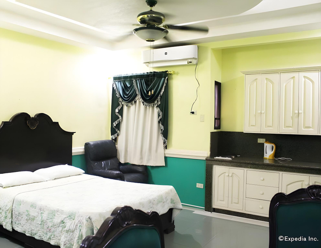 Bedroom 3, Kokomos Suites Hotel, Mabalacat